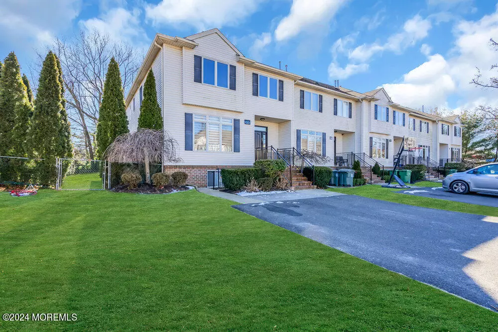 Lakewood, NJ 08701,16 Windermere Street