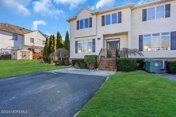 Lakewood, NJ 08701,16 Windermere Street