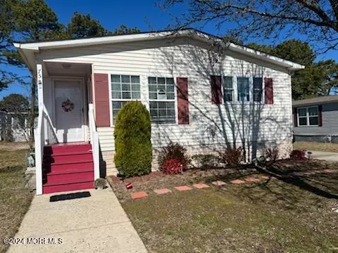 75 Pine Ridge Boulevard, Whiting, NJ 08759