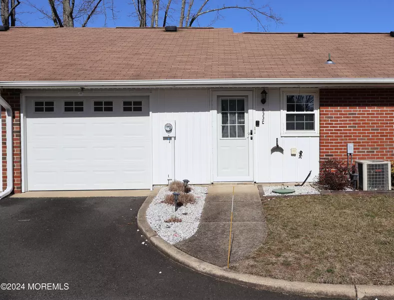 833 Inverness Court, Lakewood, NJ 08701