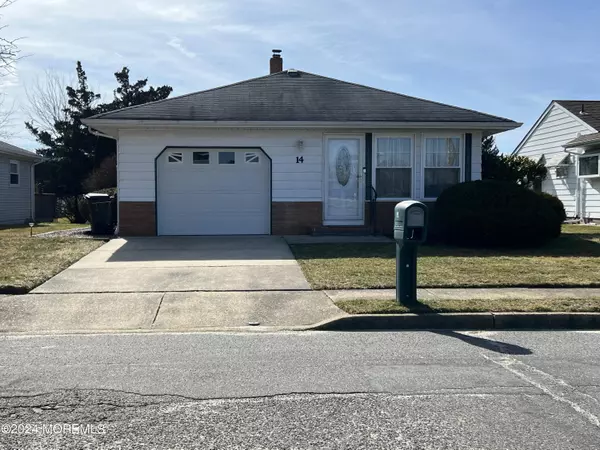 14 Van Gogh Street, Toms River, NJ 08757