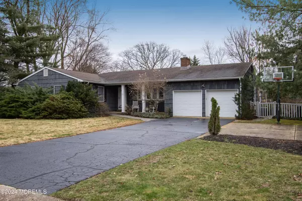 22 Turnberry Drive, Lincroft, NJ 07738