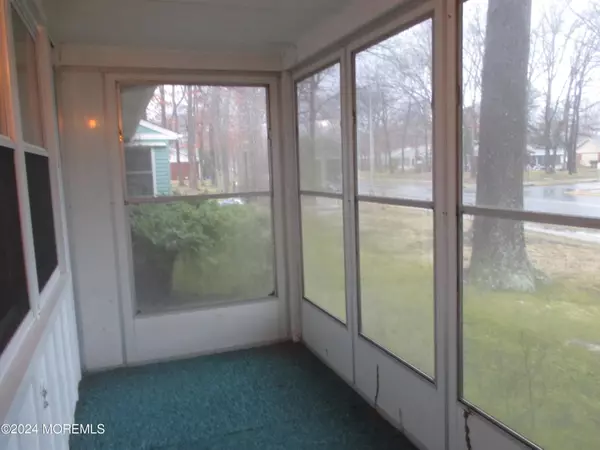 Lakewood, NJ 08701,63 Buckingham Drive