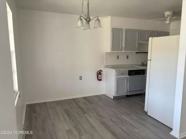 Lakewood, NJ 08701,877 Balmoral Court