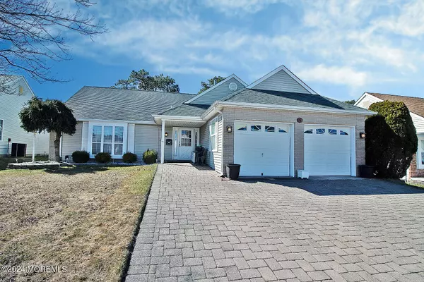 71 Stockport Drive, Toms River, NJ 08757