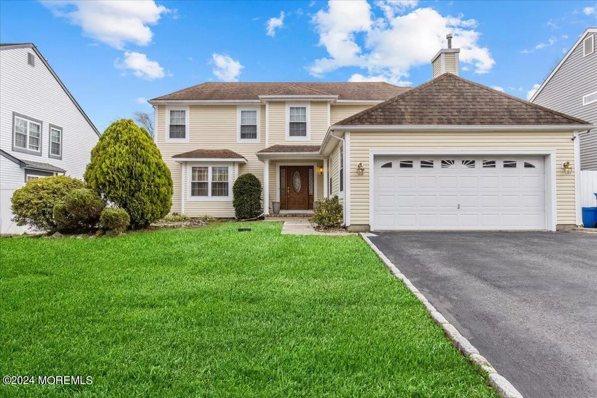 Howell, NJ 07731,3 Arbor Drive