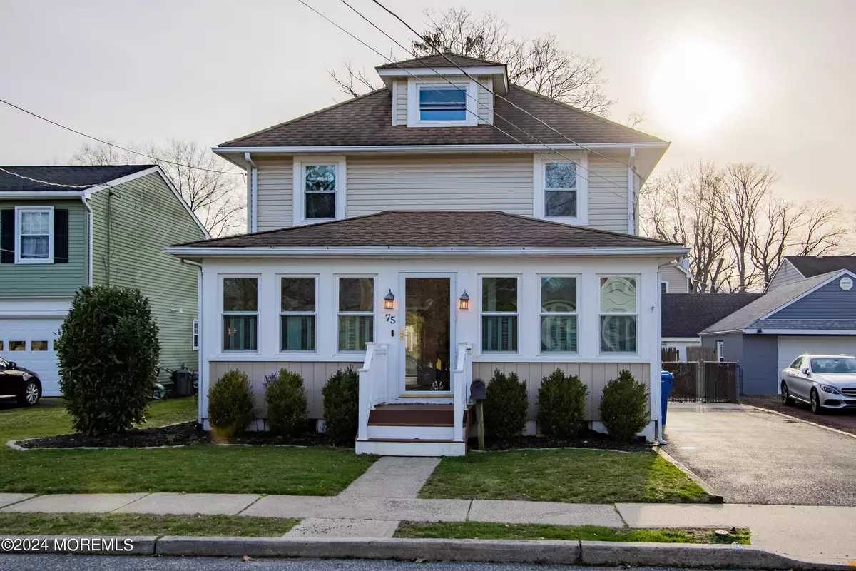 Red Bank, NJ 07701,75 Applegate Street