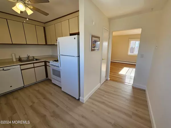 Eatontown, NJ 07724,1 Magnolia Lane #B