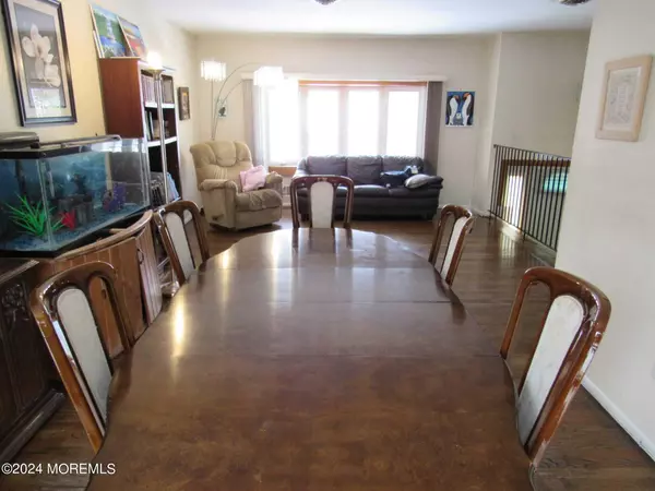 Lakewood, NJ 08701,5 Royal Avenue