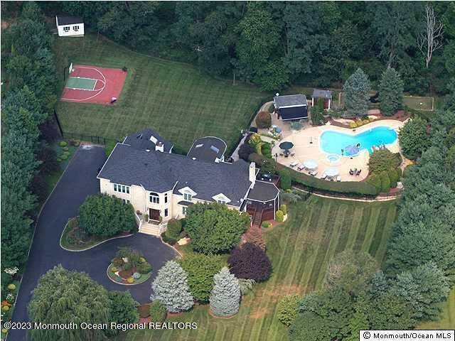 Manalapan, NJ 07726,8 Applegate Terrace