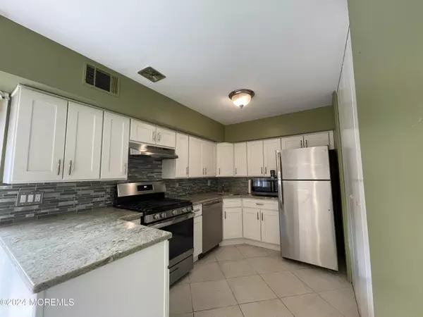 Matawan, NJ 07747,63 Galewood Drive ##C