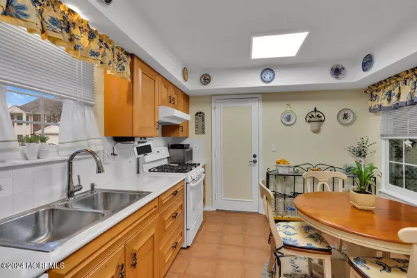 Spring Lake Heights, NJ 07762,9 Dogwood Court