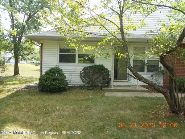 Whiting, NJ 08759,172 Laurel Place