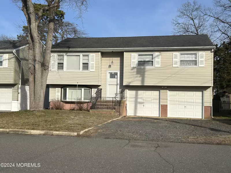 1124 Leonard Road, Point Pleasant, NJ 08742