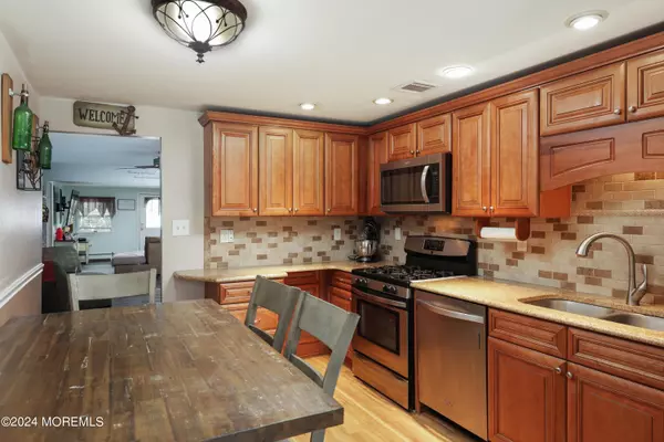 Toms River, NJ 08753,814 Mckinley Avenue