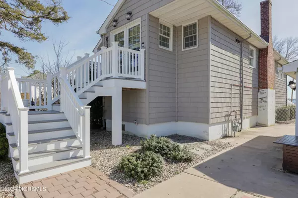 Toms River, NJ 08753,814 Mckinley Avenue