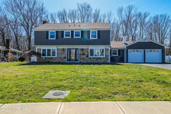 37 Cressida Drive, Old Bridge, NJ 08857