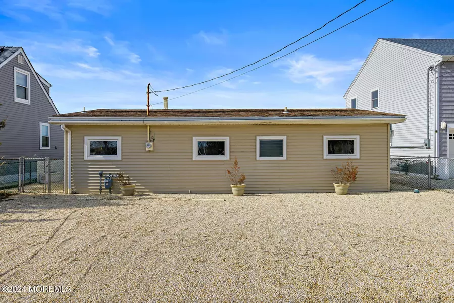 1187 Beach Haven West Boulevard, Beach Haven West, NJ 08050