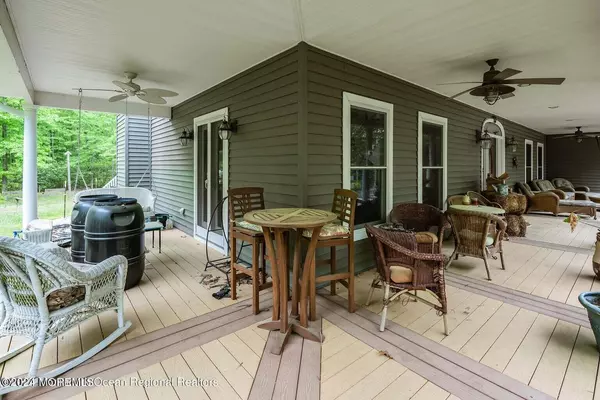 Jackson, NJ 08527,335 W Veterans Highway