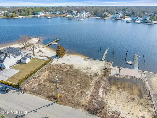 Brick, NJ 08723,23 Bay Way