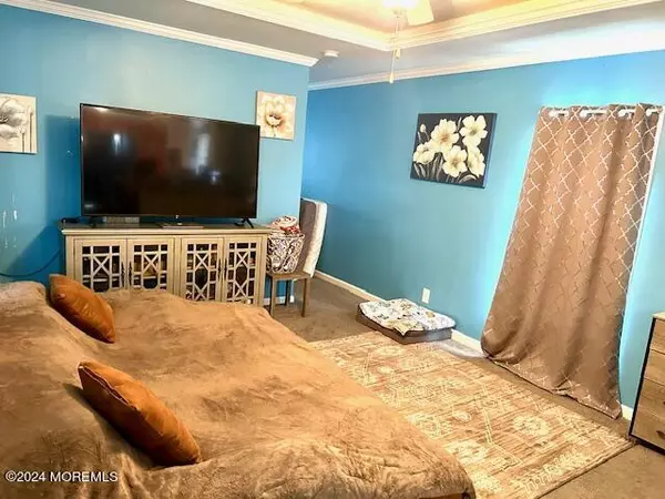 Hazlet, NJ 07734,4 Mary Ann Court