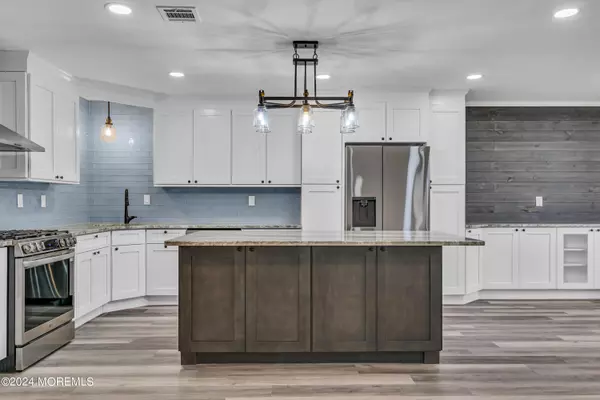 Lakewood, NJ 08701,82 Woodshill Drive N