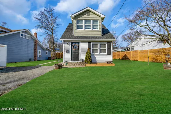 Cliffwood Beach, NJ 07735,402 Fairfield Way