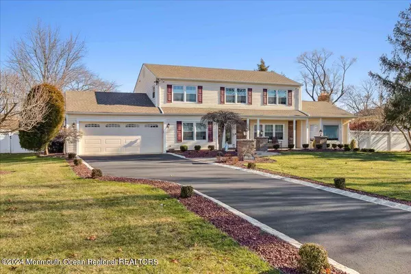 Manalapan, NJ 07726,10 Chelsea Road