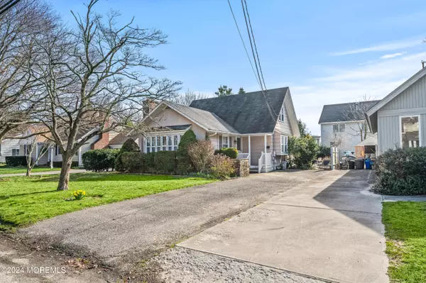 Brielle, NJ 08730,527 Woodland Avenue