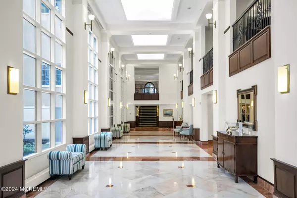Spring Lake, NJ 07762,700 Ocean Avenue #231