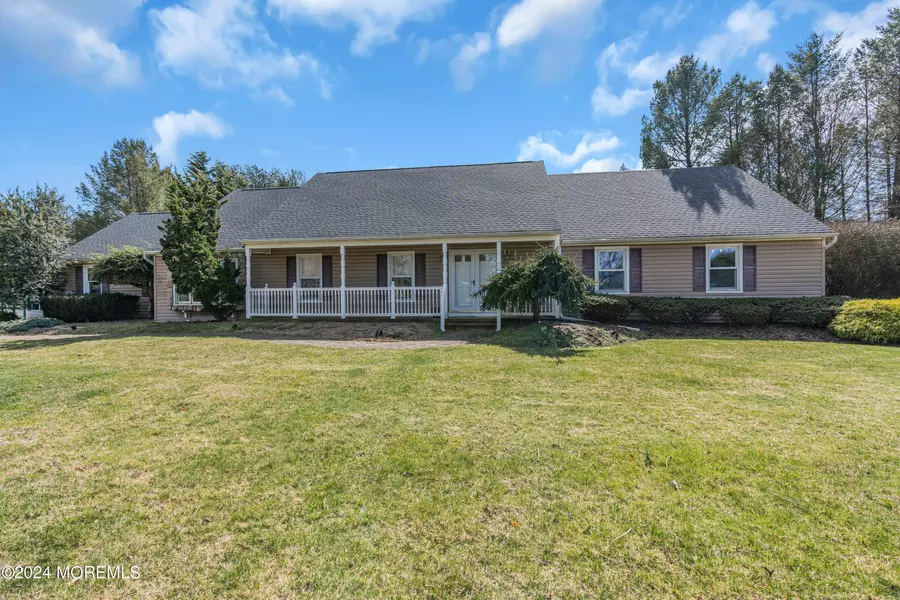 10 Apple Grove Drive, Holmdel, NJ 07733