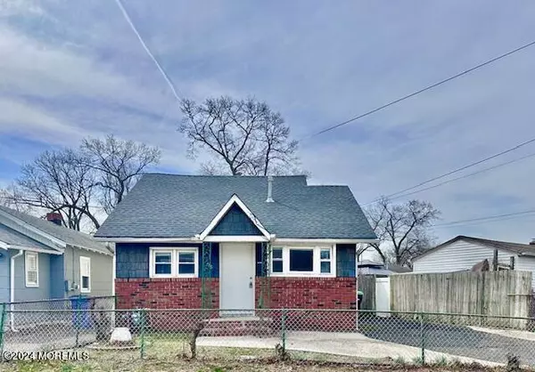 748 Hilltop Avenue, Laurence Harbor, NJ 08879