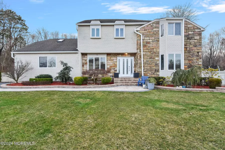 38 Mariposa Place, Old Bridge, NJ 08857