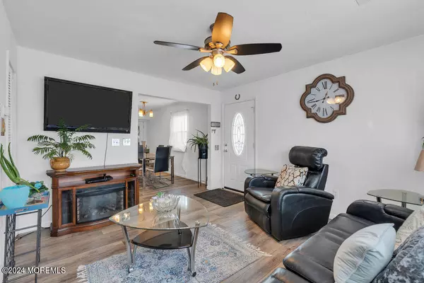 Matawan, NJ 07747,30 Galewood Drive