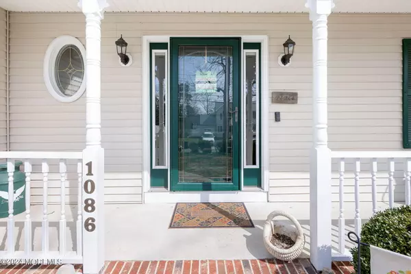 Manahawkin, NJ 08050,1086 Buccaneer Lane