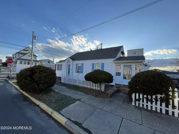 Seaside Park, NJ 08752,126 O Street