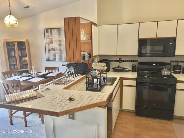 Monmouth Junction, NJ 08852,7213 Elm Court