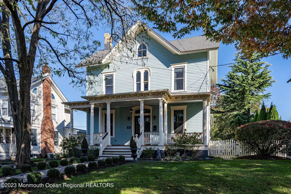 Red Bank, NJ 07701,27 South Street