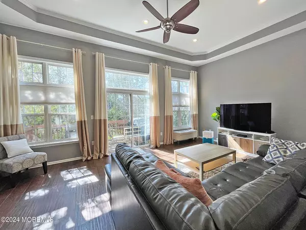 Keyport, NJ 07735,139 3rd Street #2