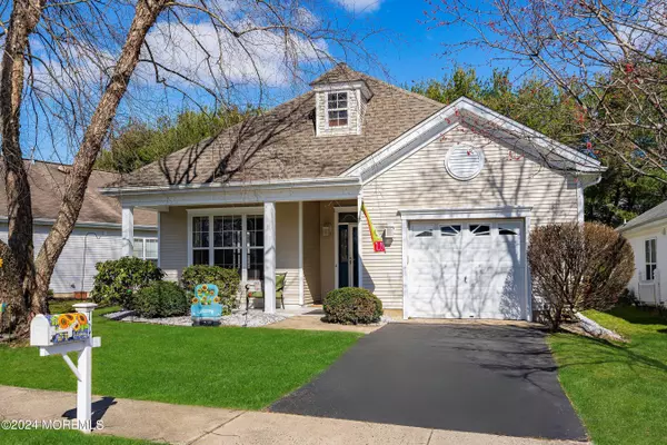 Lakewood, NJ 08701,10 Goldensprings Drive