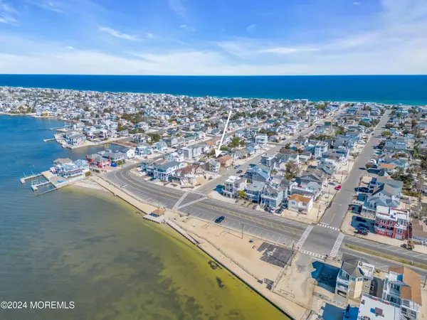 Surf City, NJ 08008,287 N 16th Street