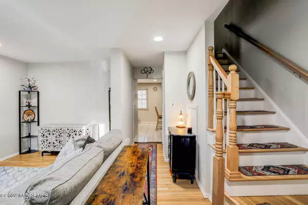 Hazlet, NJ 07730,122 Village Green Way