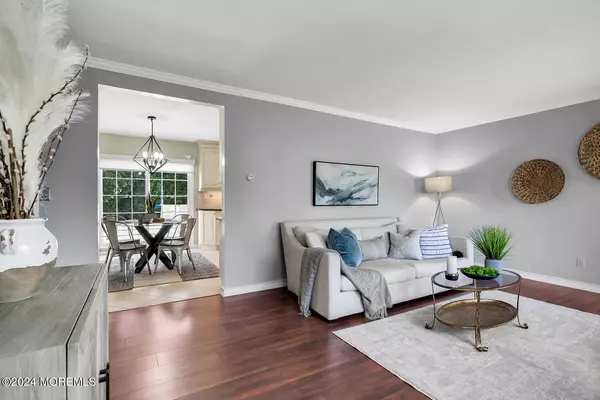 Red Bank, NJ 07701,12 Brook Street