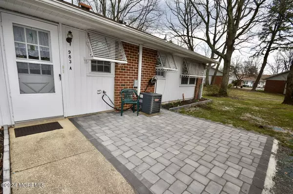 Lakewood, NJ 08701,983 Aberdeen Drive