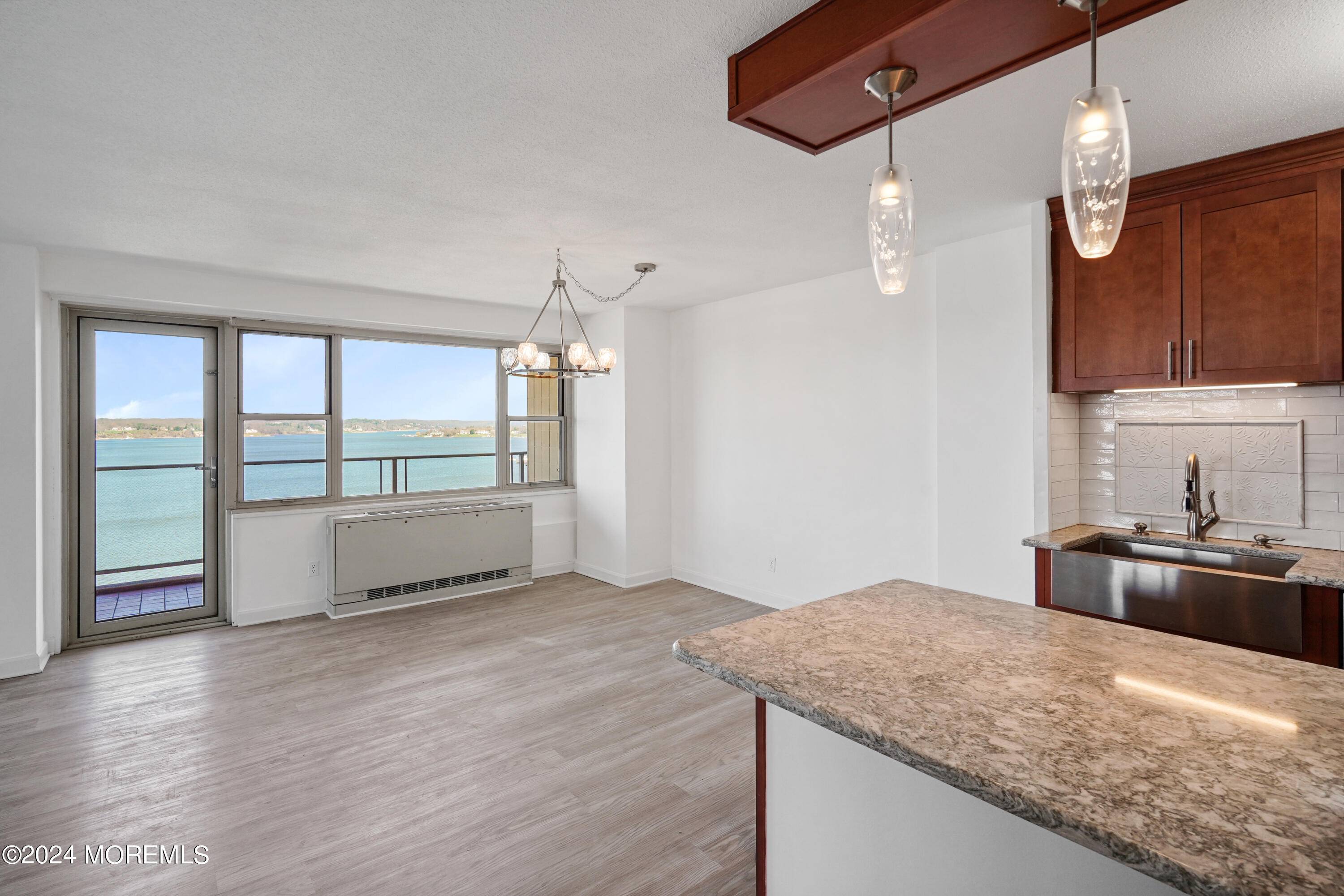 Red Bank, NJ 07701,28 Riverside Avenue #8N