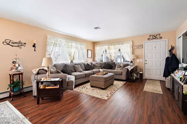 Toms River, NJ 08757,4 Saint Francois Court