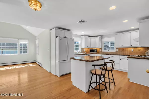 Spring Lake Heights, NJ 07762,807 Prospect Avenue