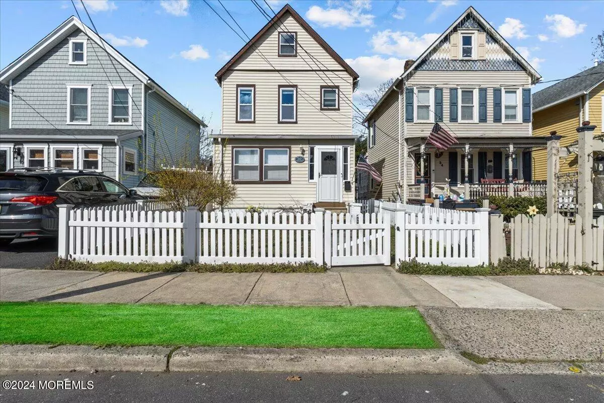 Atlantic Highlands, NJ 07716,3412 South Avenue