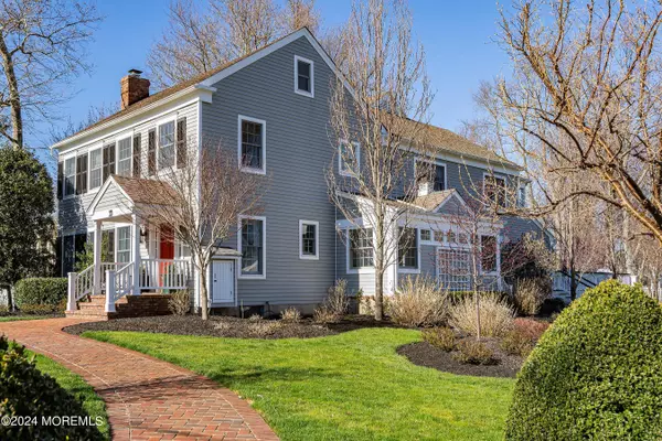Rumson, NJ 07760,33 Oakes Road