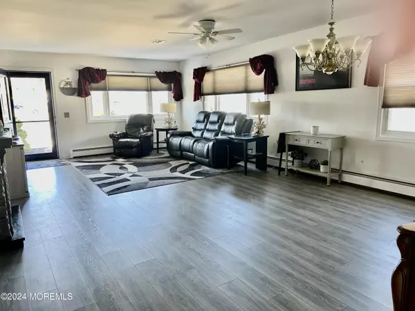 Toms River, NJ 08757,44 Virgin Islands Drive